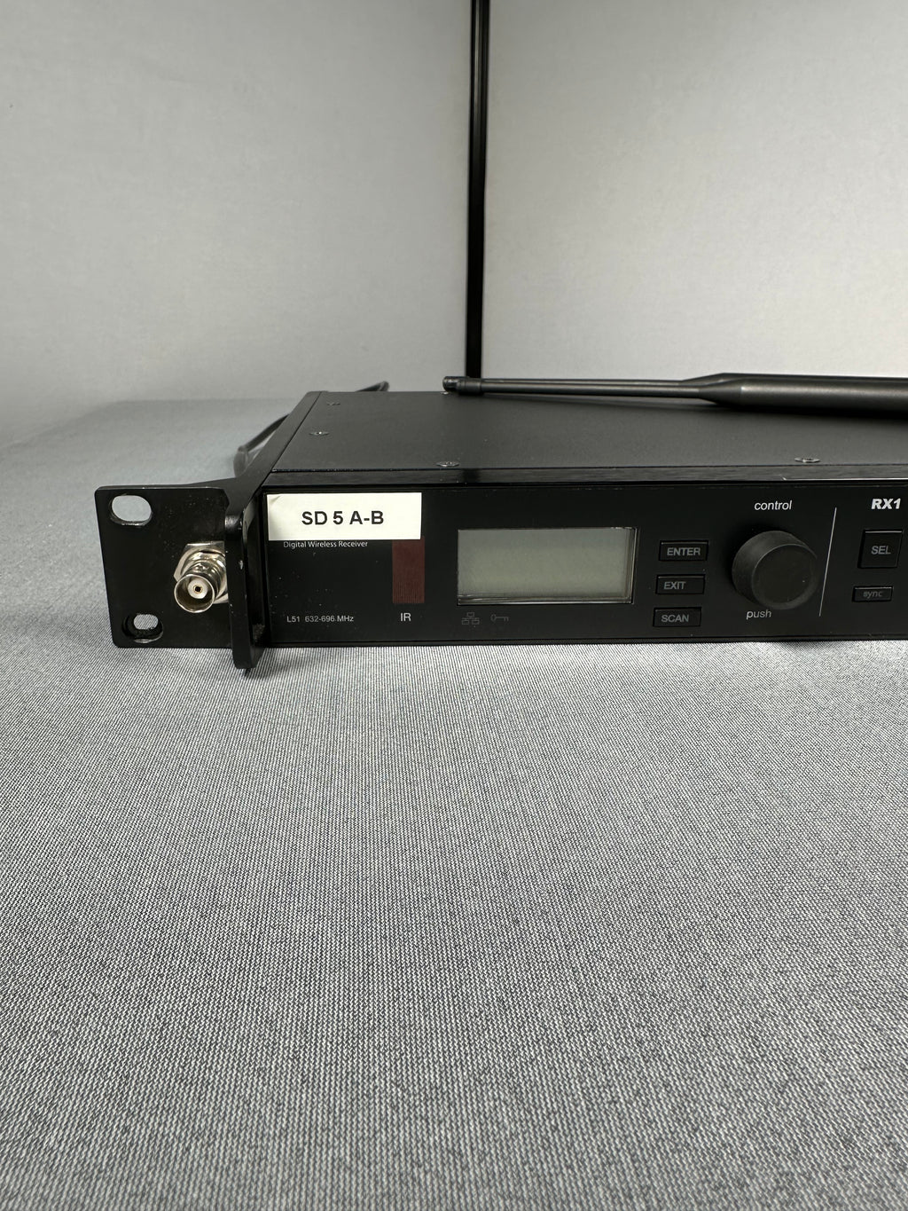 Shure ULXD4D Dual Channel Wireless Digital L51 Radio Mic Receiver