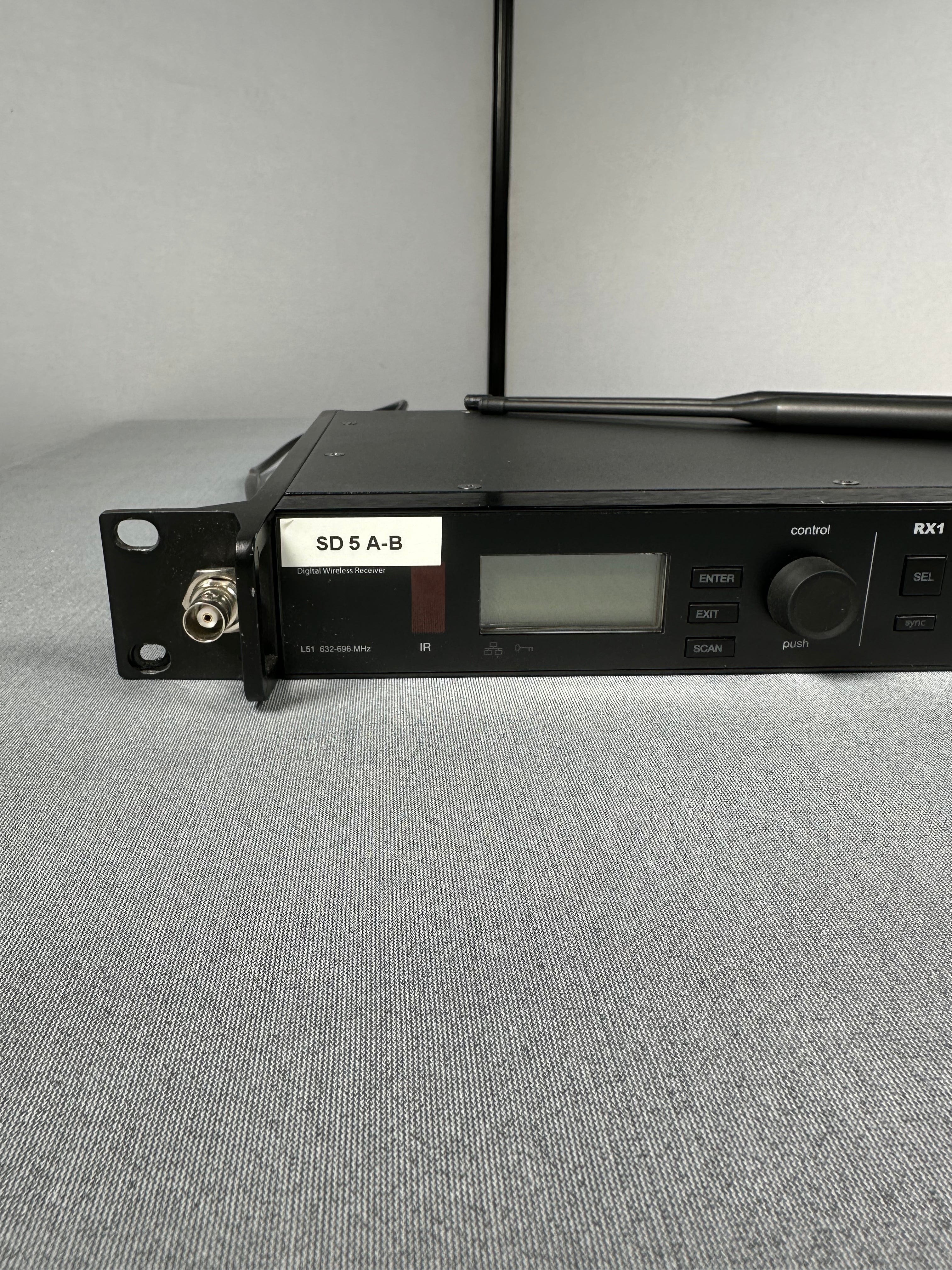 Shure ULXD4D Dual Channel Wireless Digital L51 Radio Mic Receiver