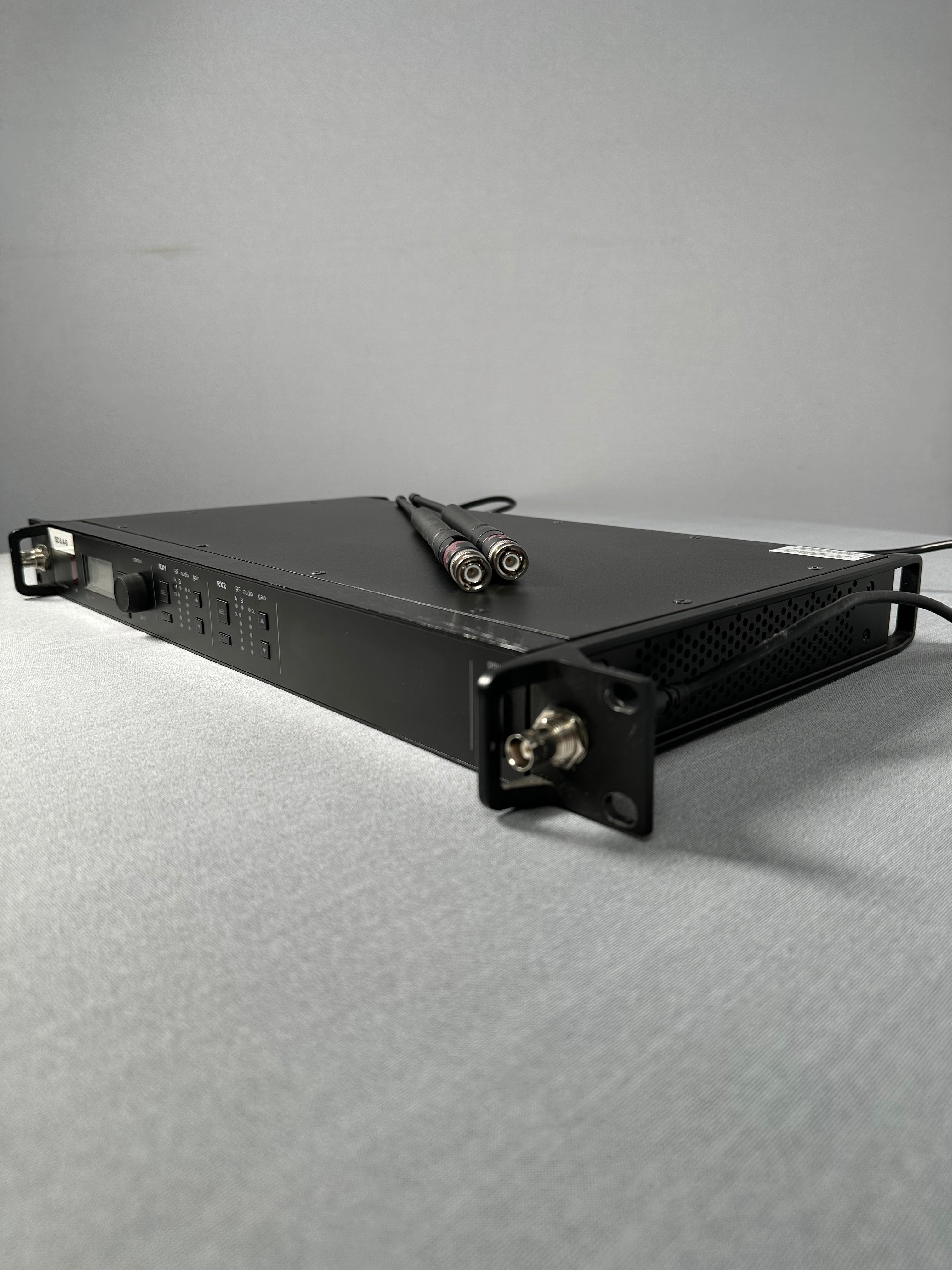 Shure ULXD4D Dual Channel Wireless Digital L51 Radio Mic Receiver