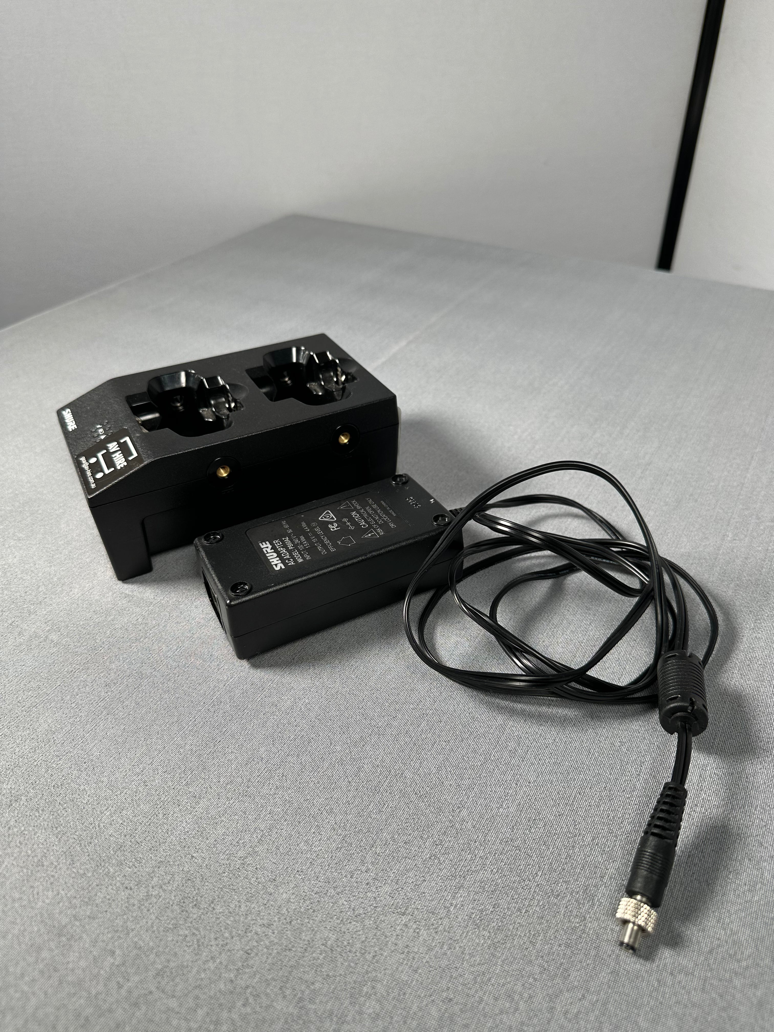 Shure SBC200 Dual Slot Radio Mic  / Battery Charger with PS60 Power Supply