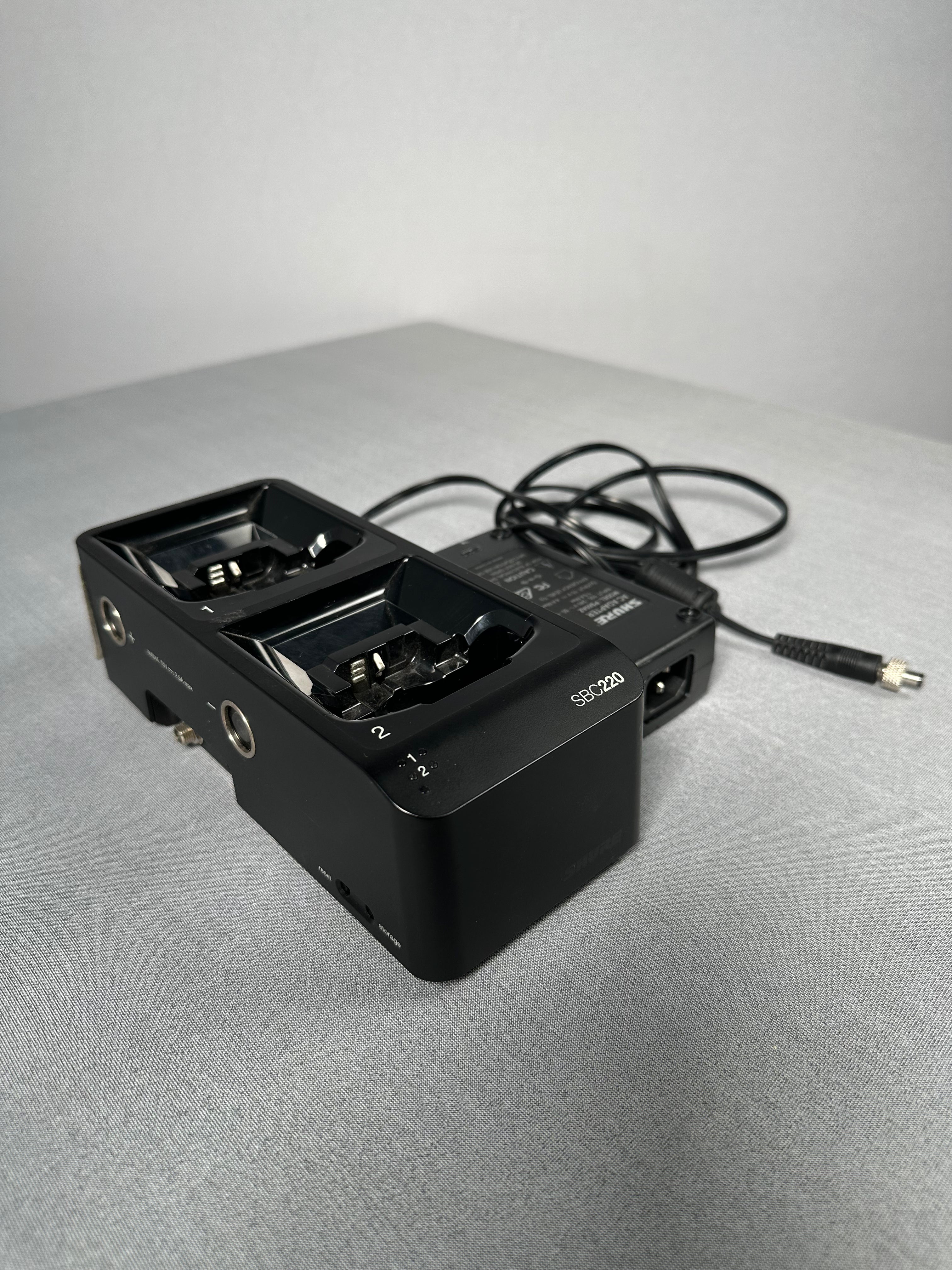 Shure SBC220 Networked Dual Slot Radio Mic  / Battery Charger with PS60 Power Supply