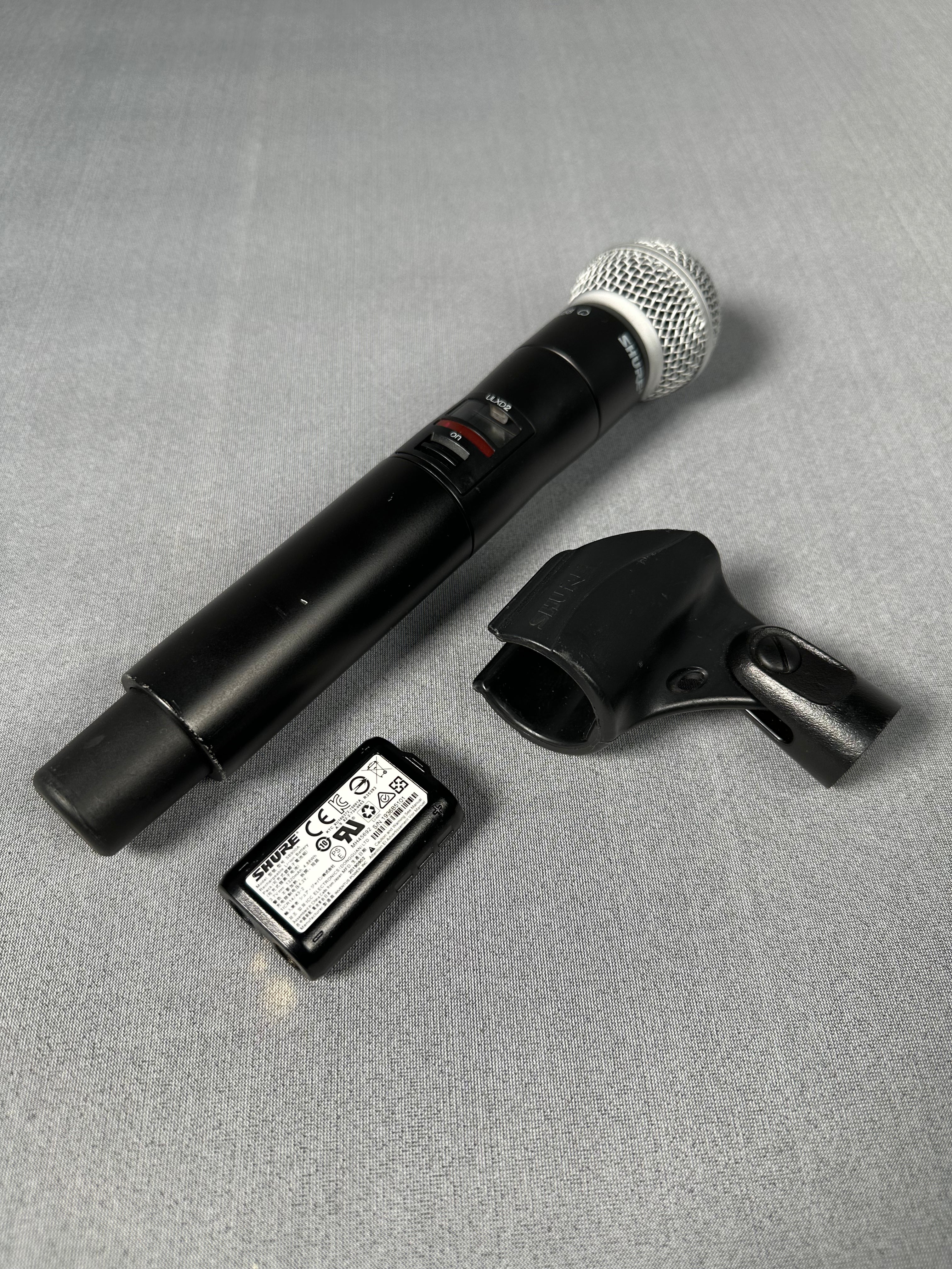 Shure ULXD L51 SM58 Radio Handheld Microphone Transmitter with Rechargeable Battery