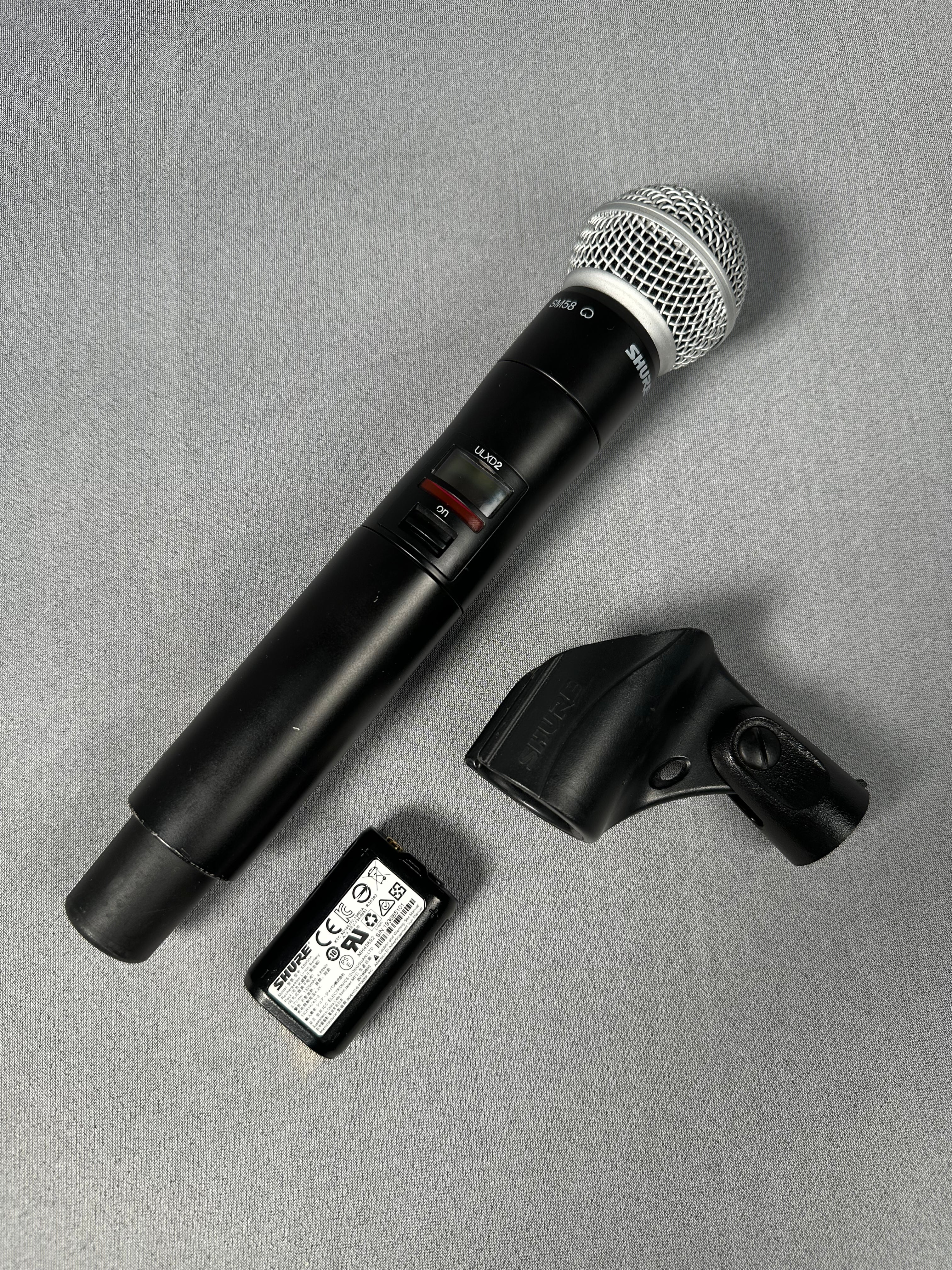 Shure ULXD L51 SM58 Radio Handheld Microphone Transmitter with Rechargeable Battery