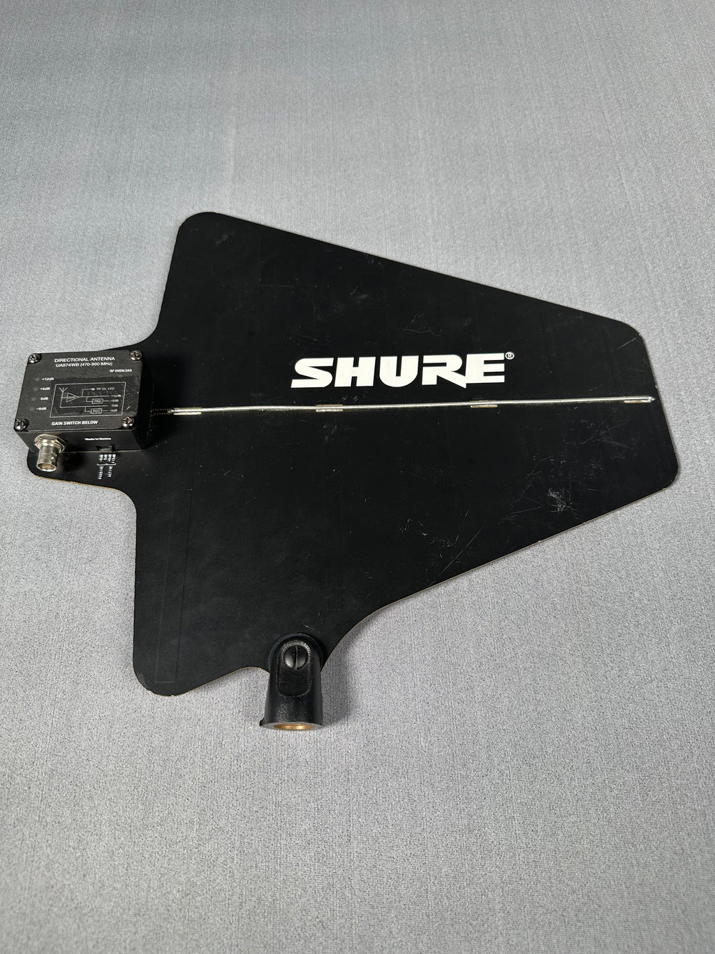 Shure UA874WB Active Directional Antenna