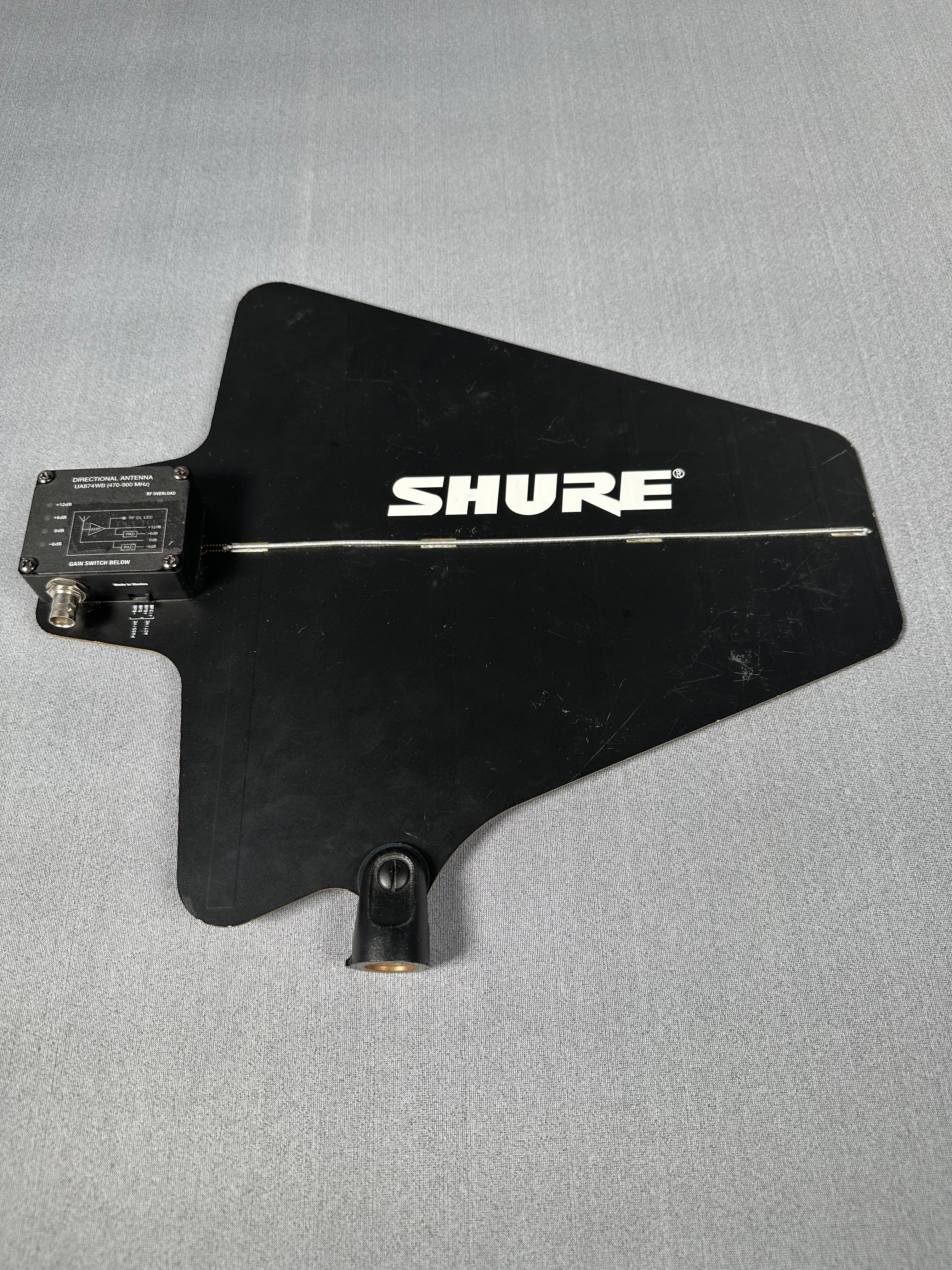 Shure UA874WB Active Directional Antenna