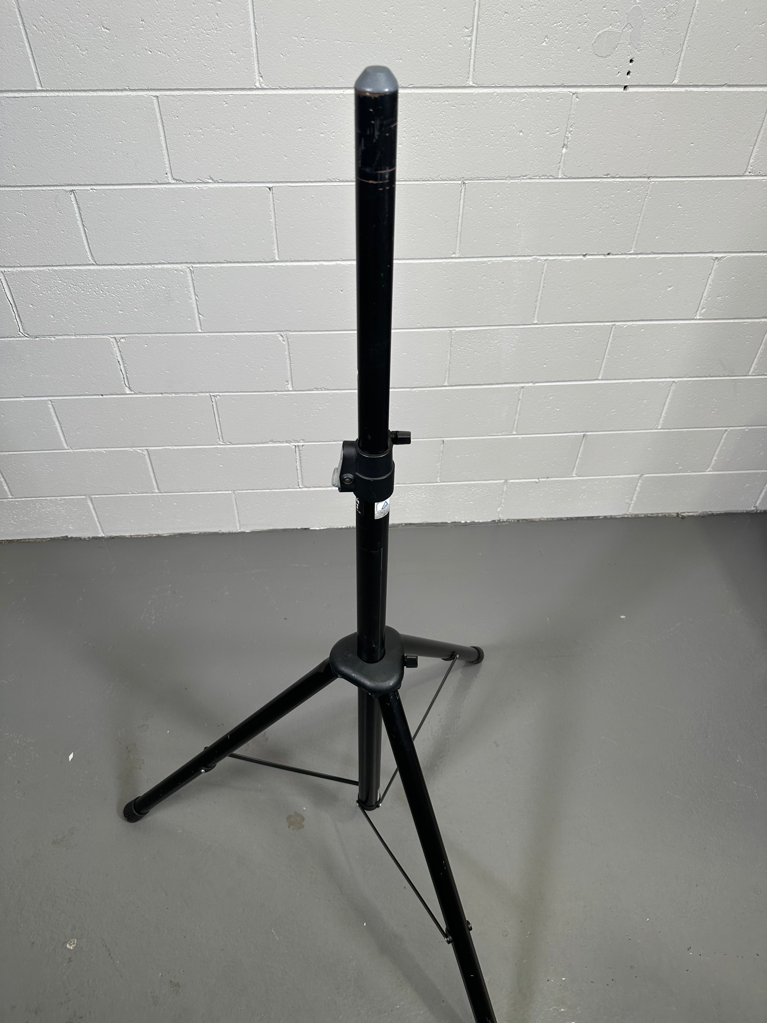 K&M Alloy 21436 Speaker stand