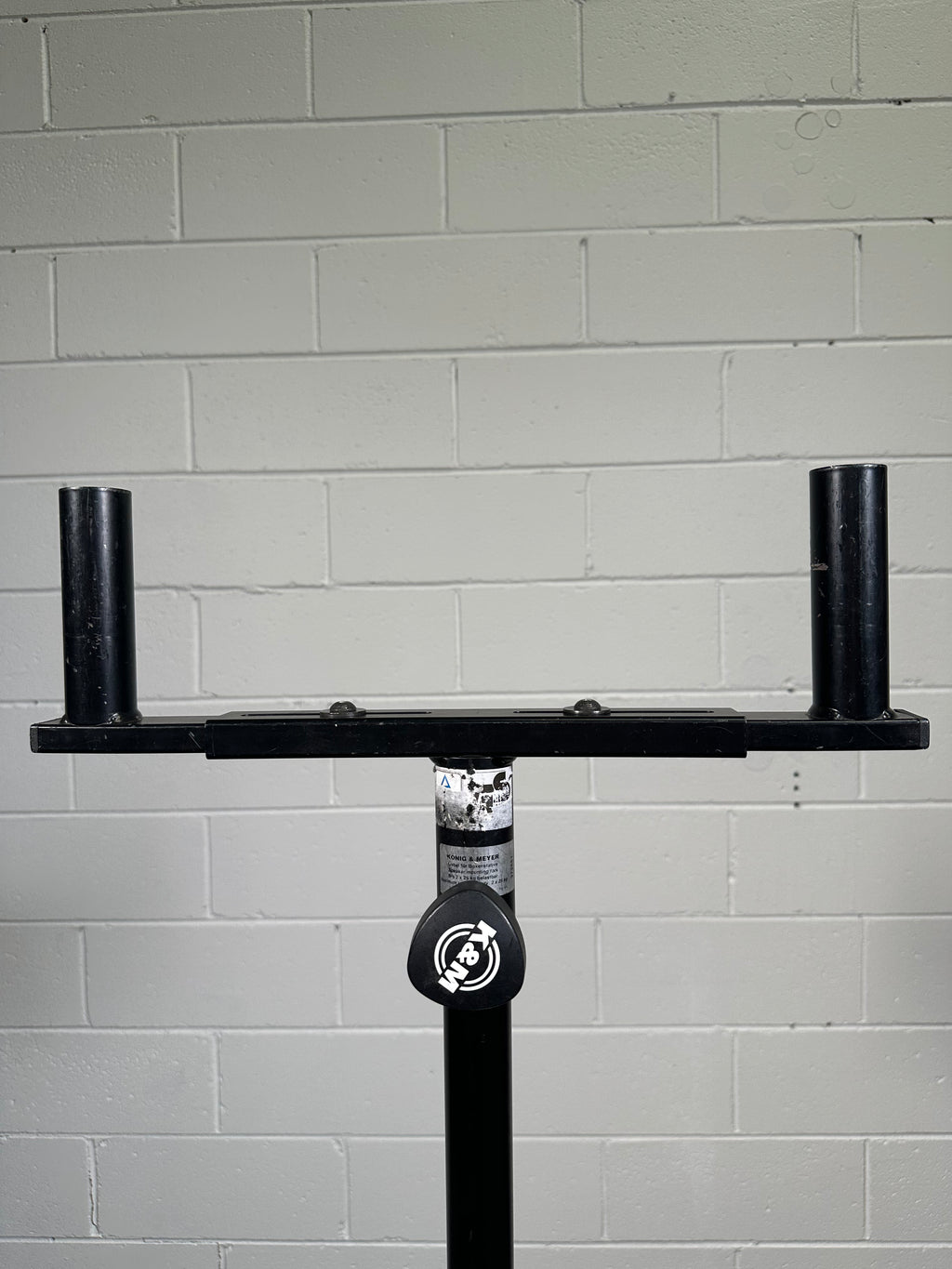 K&M Speaker Mounting Folks