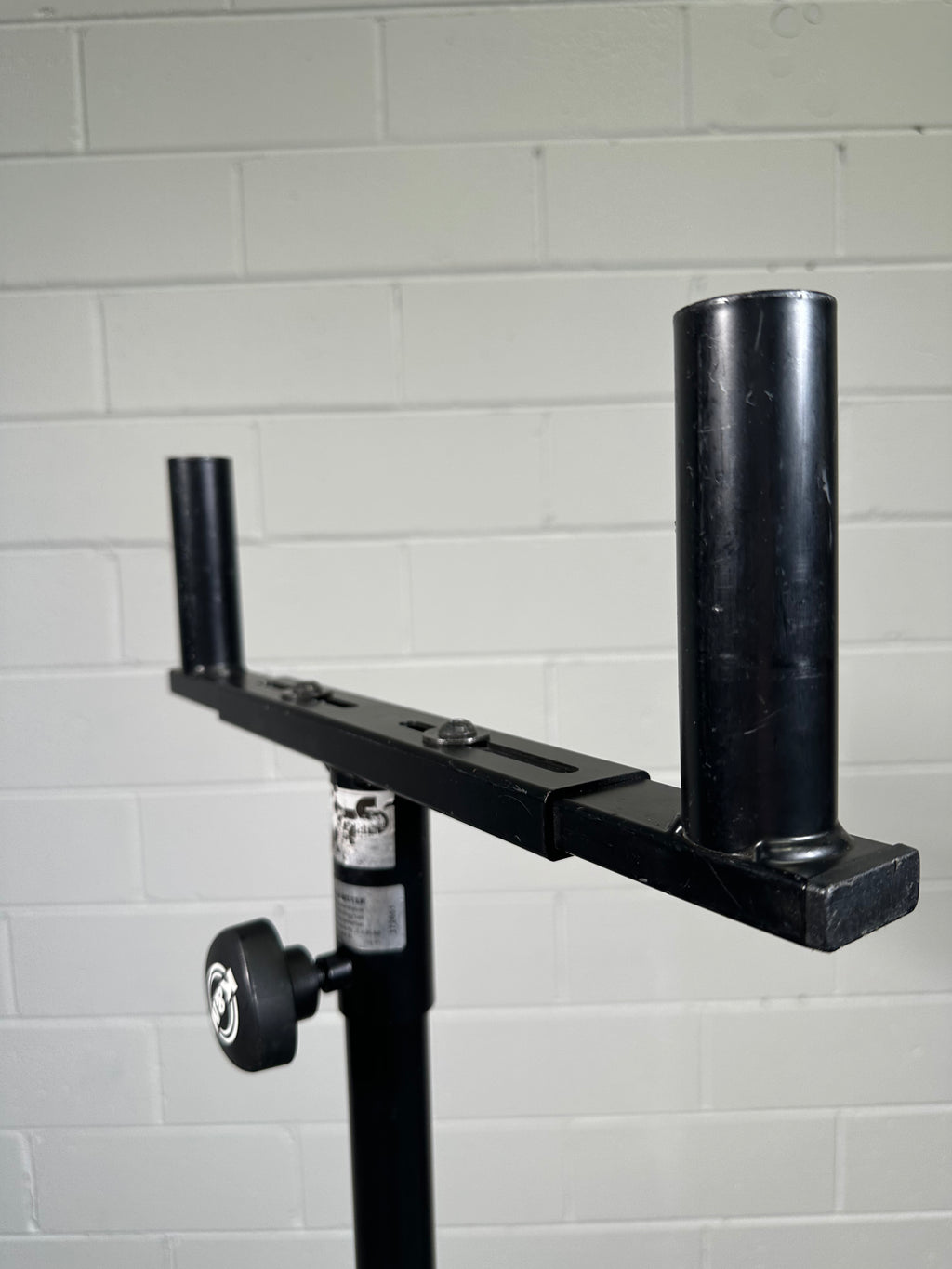 K&M Speaker Mounting Folks